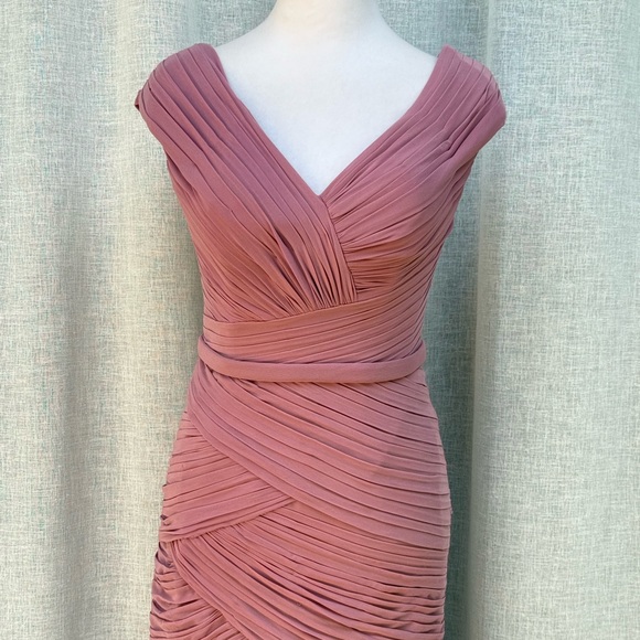 La femme dusty rose pink elegant ruched body maxi dress gown - Picture 4 of 10